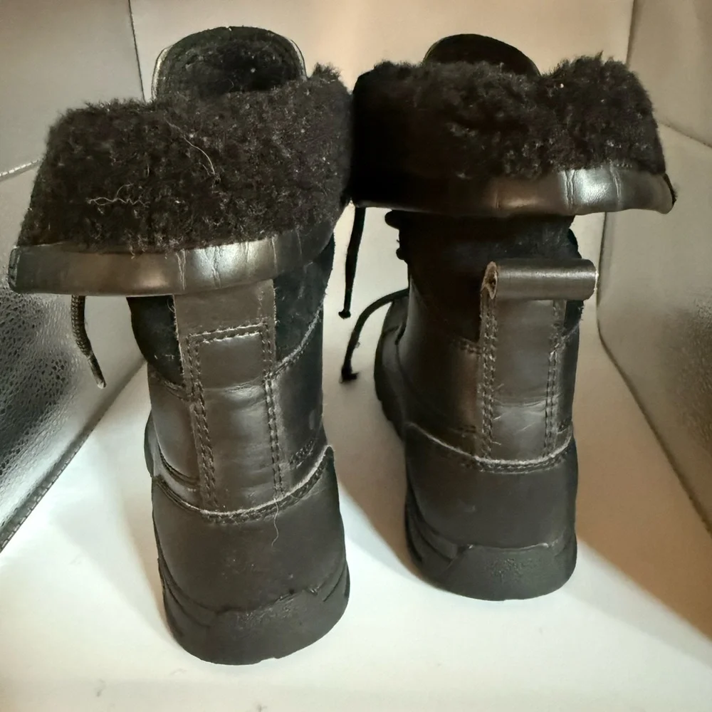 UGG Butte Black Leather Lace-Up Boots - Picture 4 of 6